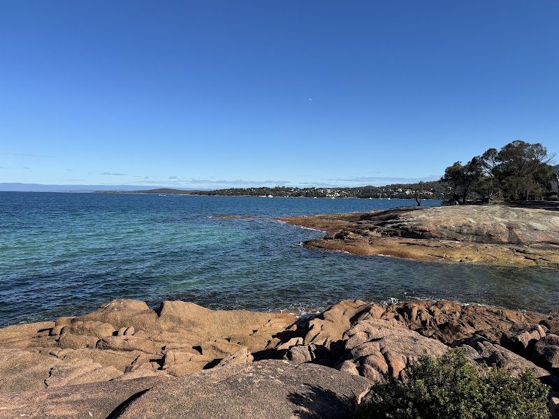 Honeymoon Bay - Freycinet - Australia - booked ai