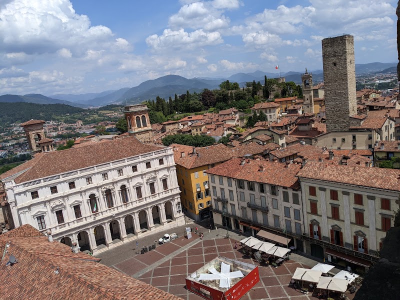 Piazza Vecchia - Bergamo - Italy - booked ai