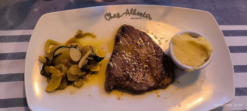 Chez Albert - Biarritz - France - booked ai