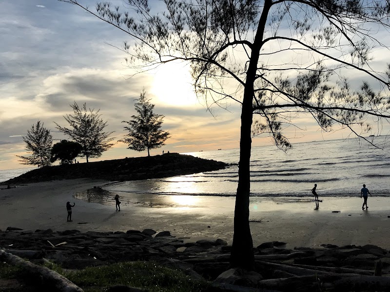 Explore Tanjung Batu Beach - Bintulu - Malaysia - booked ai