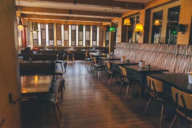 Fohren Center Restaurant - Bludenz - Austria - booked ai