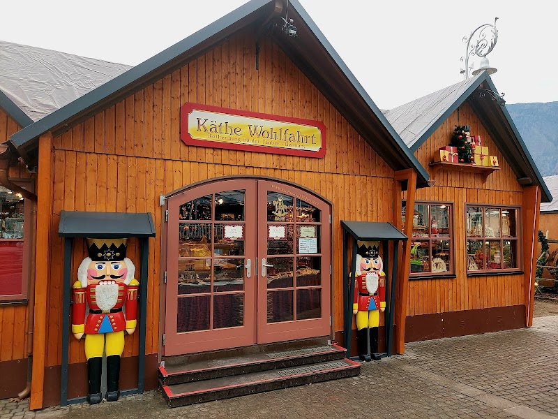 Visit the Bolzano Christmas Market (Mercatino di Natale) - Merano - Italy - booked ai