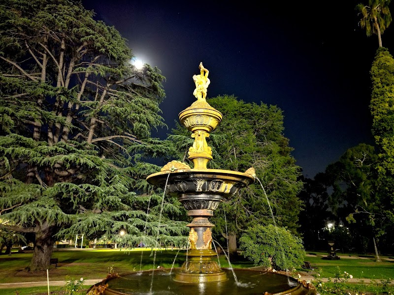 Victory Memorial Gardens - Wagga Wagga - Australia - booked ai
