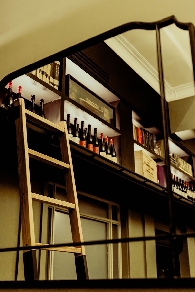 SPARE Restaurant Lounge & Bar - Wagga Wagga - Australia - booked ai