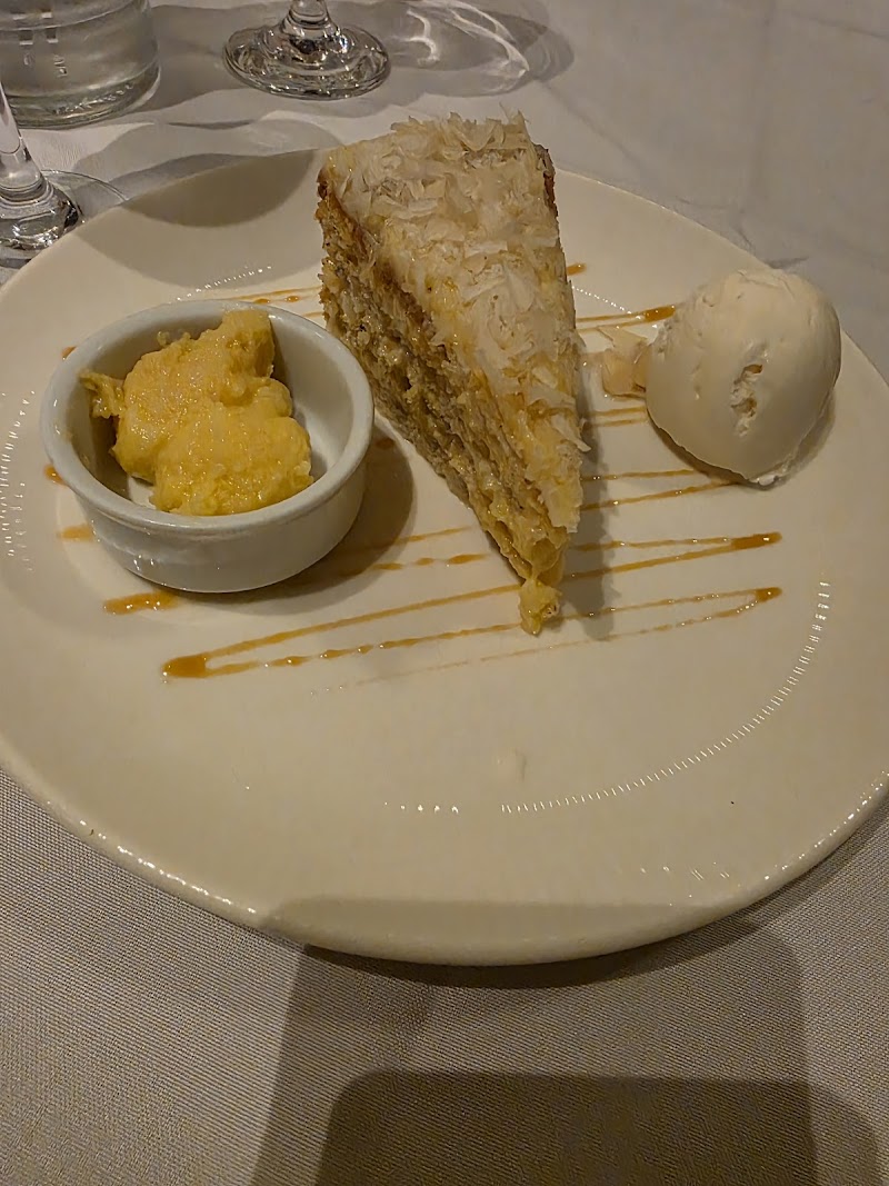 Dom Francisco - Brasília - Brazil - booked ai