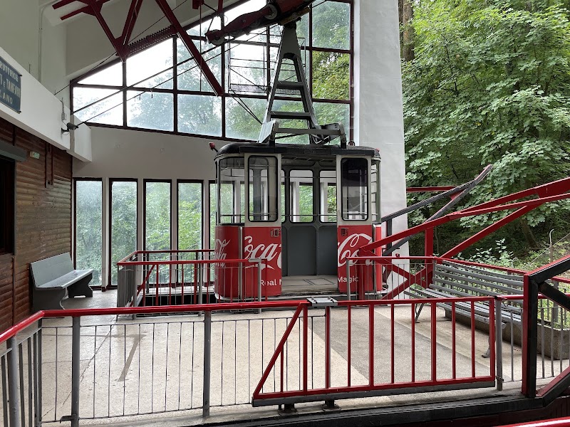 Take the Tampa Mountain Cable Car - Brașov - Romania - booked ai