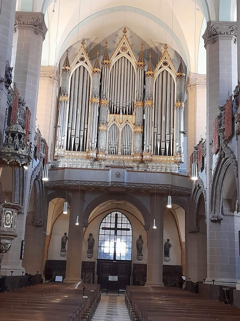 Visit the Black Church (Biserica Neagră) - Brașov - Romania - booked ai
