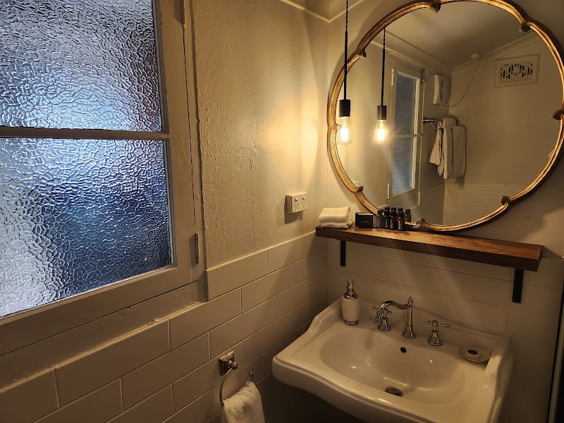 The Houston Wagga - Wagga Wagga - Australia - booked ai