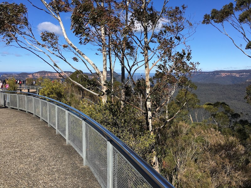 Three Sisters: A Timeless Culinary Classic - Katoomba - Australia - booked ai