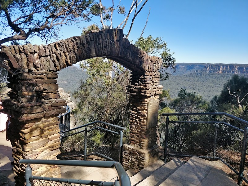 Three Sisters: A Timeless Culinary Classic - Katoomba - Australia - booked ai