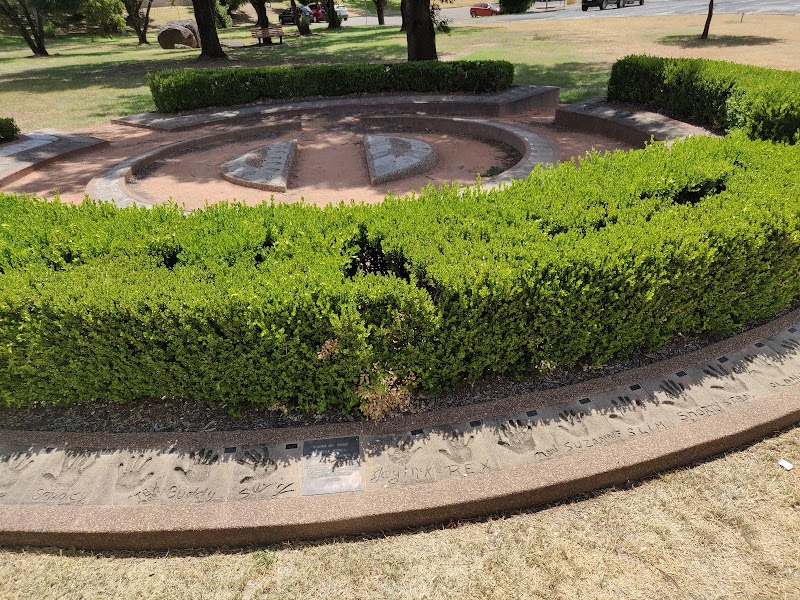Hands of Fame Park - Tamworth - Australia - booked ai