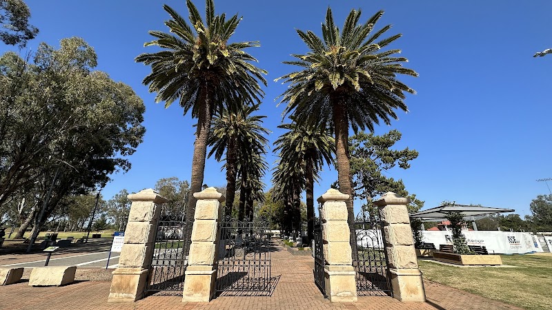 Bicentennial Park - Tamworth - Australia - booked ai