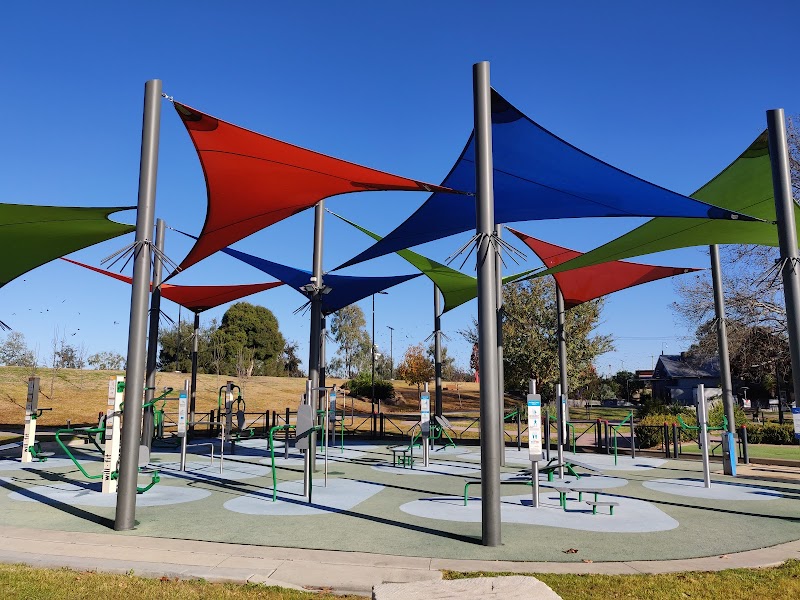 Bicentennial Park - Tamworth - Australia - booked ai