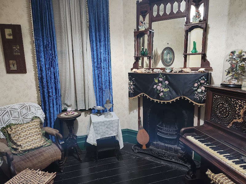 Armidale Folk Museum - Armidale - Australia - booked ai