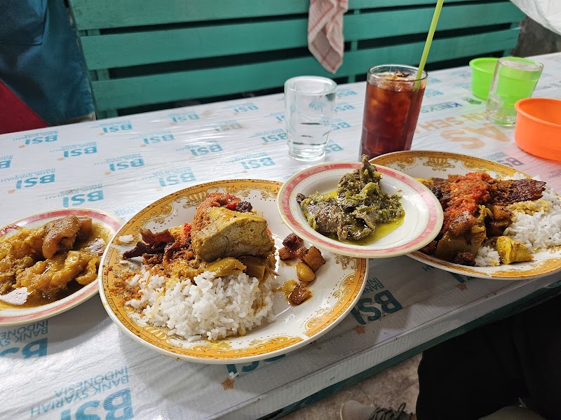 Nasi Kapau Uni Lis - Bukittinggi - Indonesia - booked ai