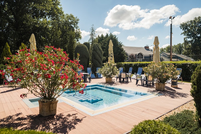 Garden Hotel Lospiti Kft Szolnok - Szolnok - Hungary - booked ai