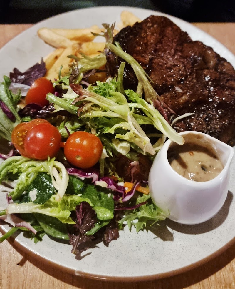 Halls Gap Hotel Restaurant - Halls Gap - Australia - booked ai