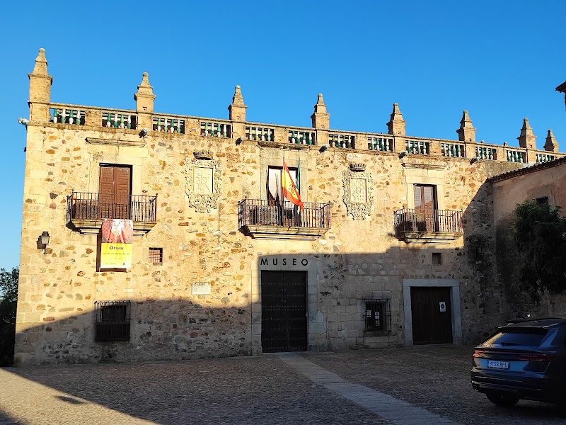 Explore the Old Town (Ciudad Monumental) - Cáceres - Spain - booked ai