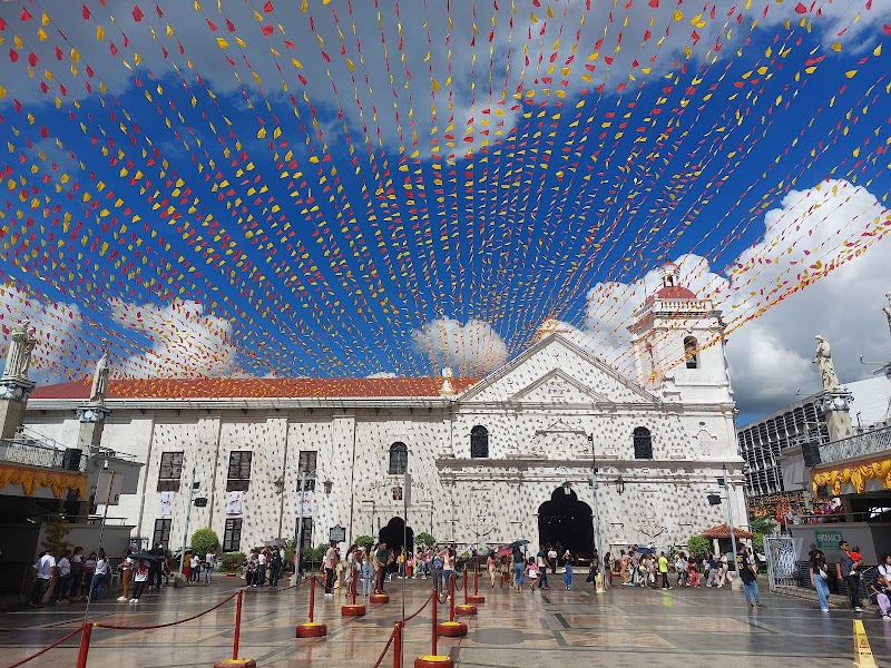 Explore the Historical Sites of Cebu City Magellans Cross Fort San Pedro Basilica del Santo Niño - Cebu City - Philippines - booked ai