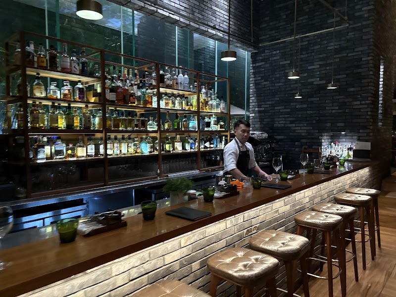 The Pig & Palm - Cebu City - Philippines - booked ai