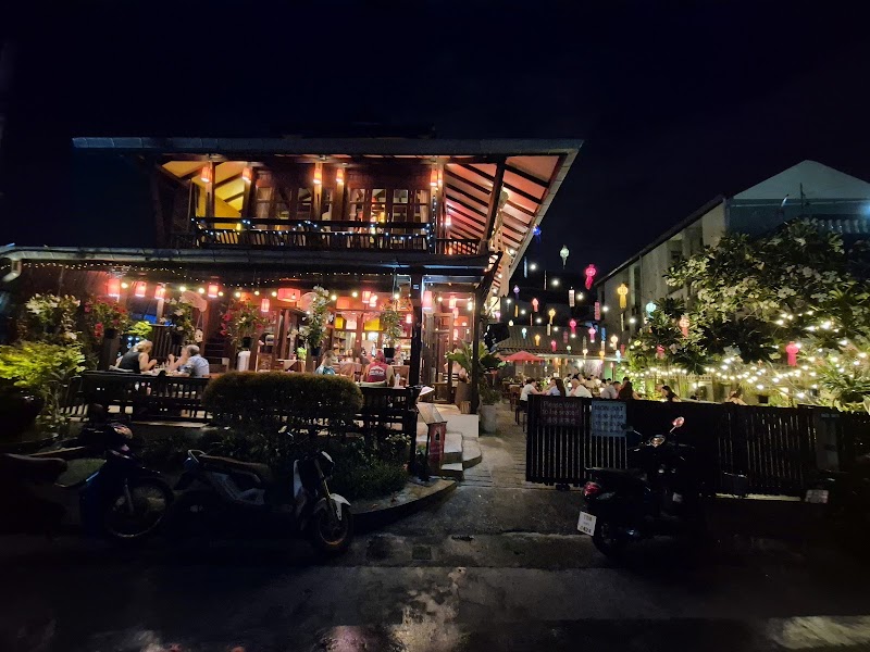 Dash! Restaurant and Bar - Chiang Mai - Thailand - booked ai