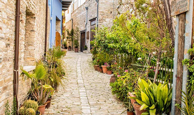 Lefkara Square - Pano Lefkara - Cyprus - booked ai