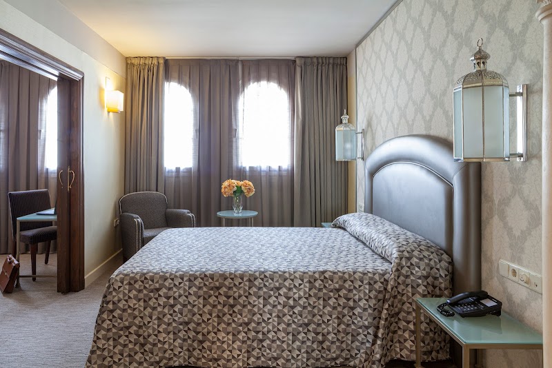 Hotel Macià Alfaros - Córdoba - Spain - booked ai