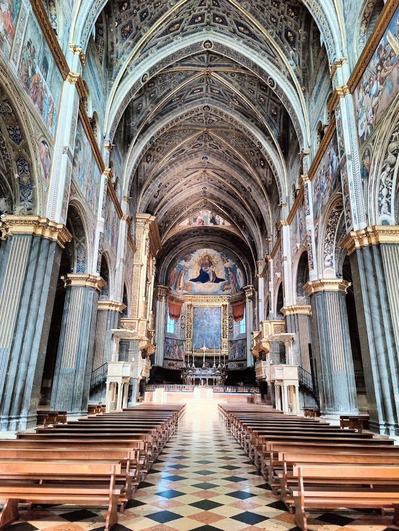 Explore Cremona Cathedral (Cattedrale di Cremona) - Cremona - Italy - booked ai