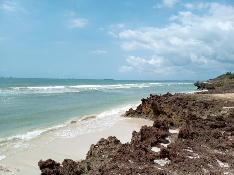 Relax at Coco Beach on the Msasani Peninsula - Dar es Salaam - Tanzania - booked ai