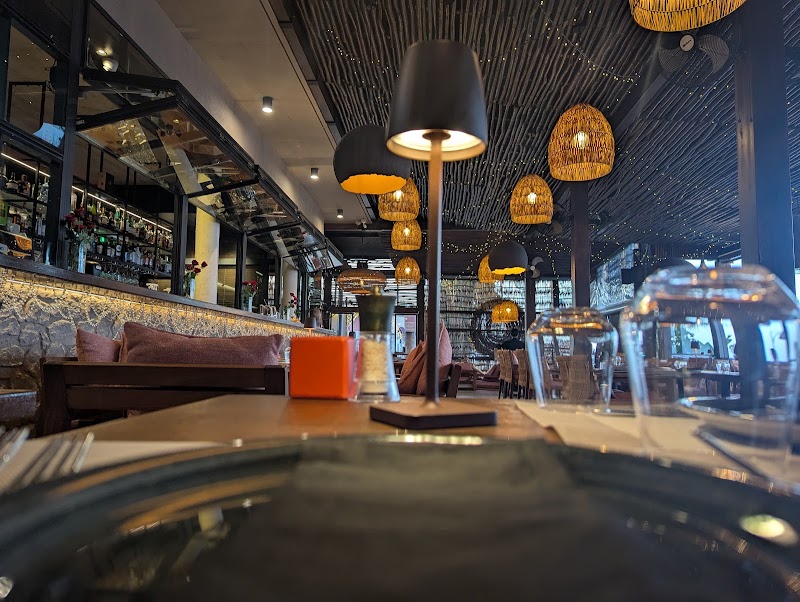 SeaNatra Lounge Bar Restaurant - Larnaka - Cyprus - booked ai