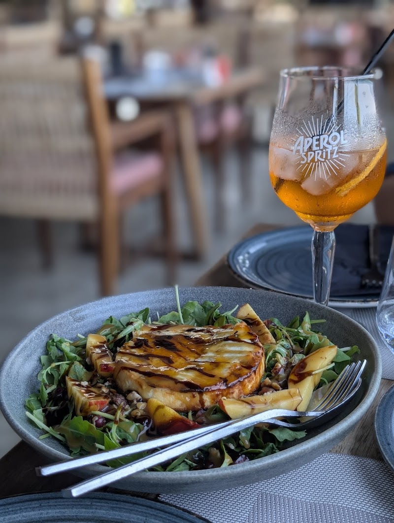 SeaNatra Lounge Bar Restaurant - Larnaka - Cyprus - booked ai