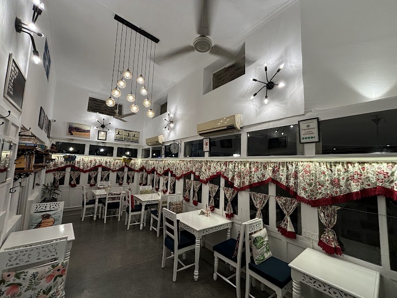 Y Cafe & Restaurant - Dehradun - India - booked ai