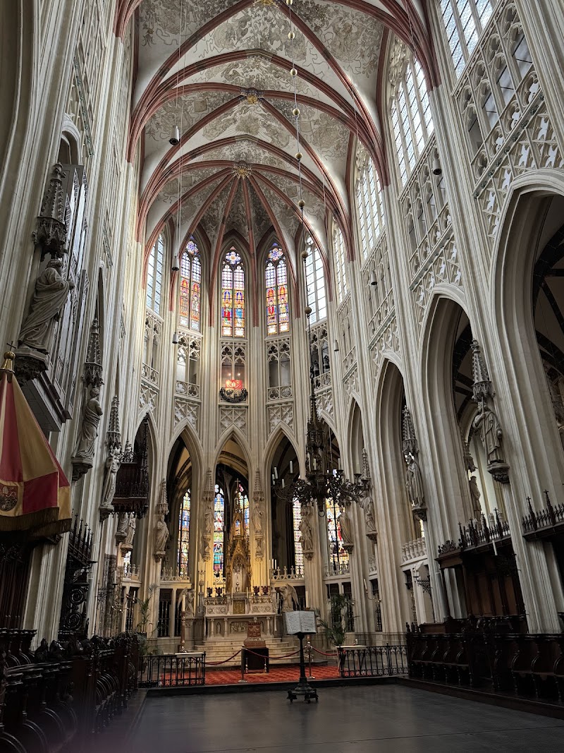 Visit St. John's Cathedral (Sint-Janskathedraal) - 's-Hertogenbosch - Netherlands - booked ai