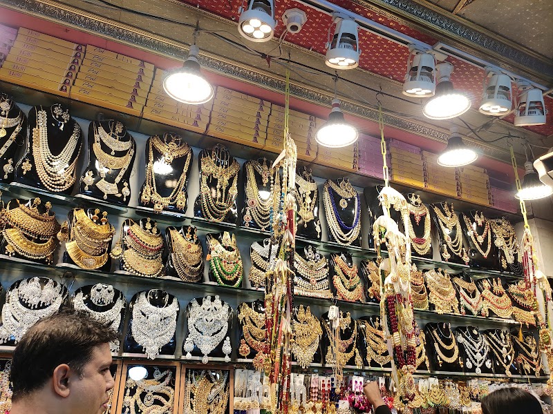 Shop and eat at New Market - Dhaka - Bangladesh - booked ai