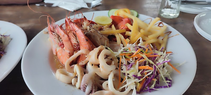 Waves Sea Food Restaurant - Trincomalee - Sri Lanka - booked ai