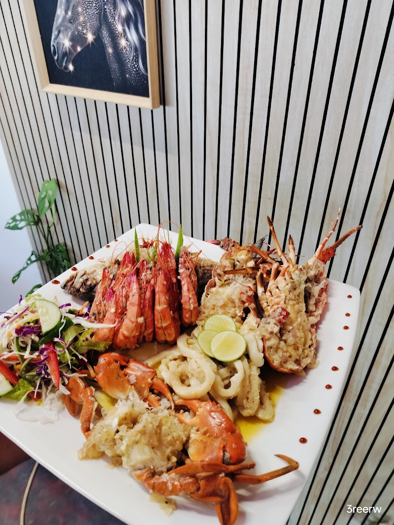 Waves Sea Food Restaurant - Trincomalee - Sri Lanka - booked ai
