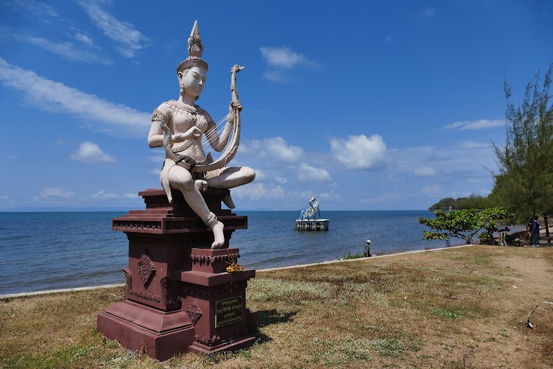 Krong Kep Blue Crab Statue - Krong Kaeb - Cambodia - booked ai