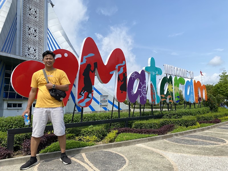Monumen Tugu Mataram Metro - Mataram - Indonesia - booked ai