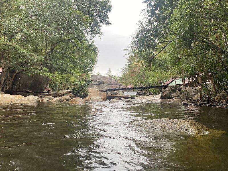 Chrok La Eang Waterfall - Phnum Kravanh - Cambodia - booked ai