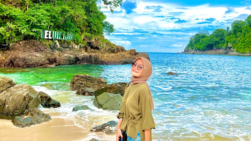 Green Bay: A Comprehensive Guide - Banyuwangi - Indonesia - booked ai