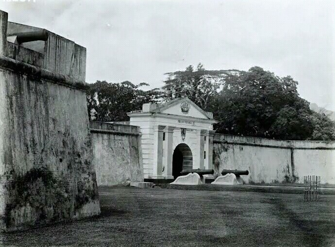 Nieuw Victoria Fort - Ambon - Indonesia - booked ai