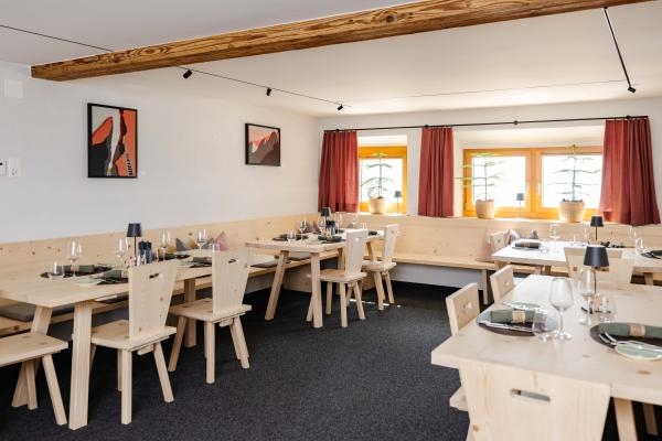 Gasthaus Segneshütte - Flims - Switzerland - booked ai