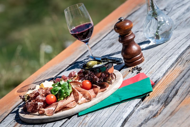 Gasthaus Segneshütte - Flims - Switzerland - booked ai