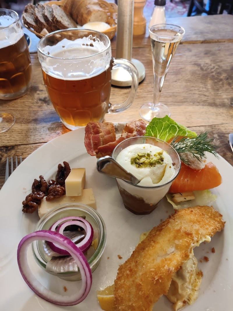 Restaurant Mellem Jyder - Ebeltoft - Denmark - booked ai