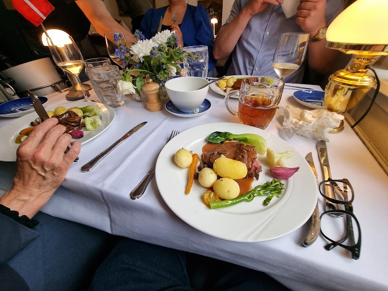 Restaurant Mellem Jyder - Ebeltoft - Denmark - booked ai