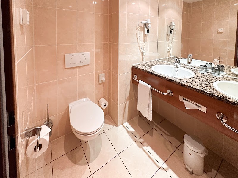 Dorint Hotel am Dom Erfurt - Erfurt - Germany - booked ai