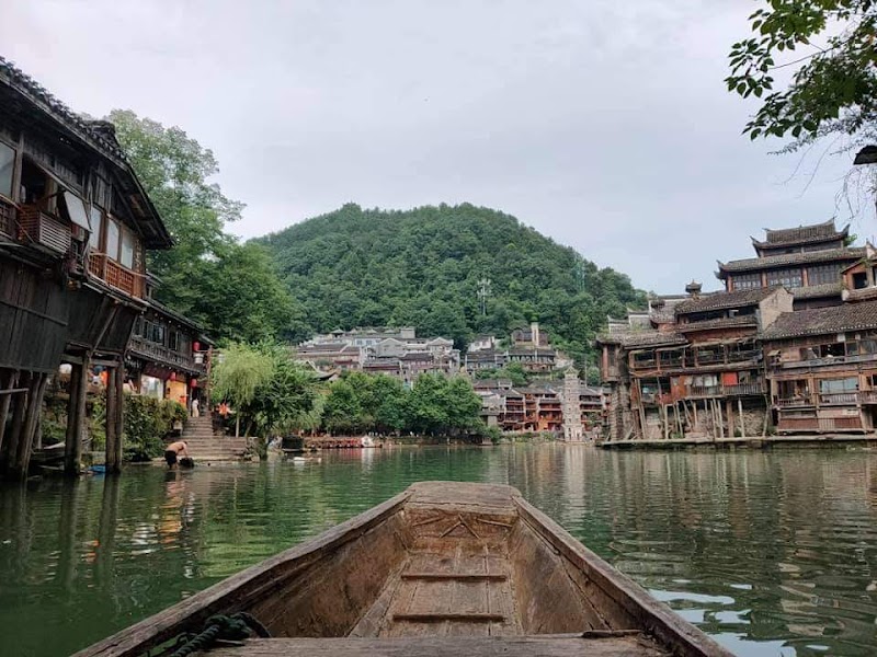 Explore the Ancient Town of Fenghuang - Xiang Xi - China - booked ai
