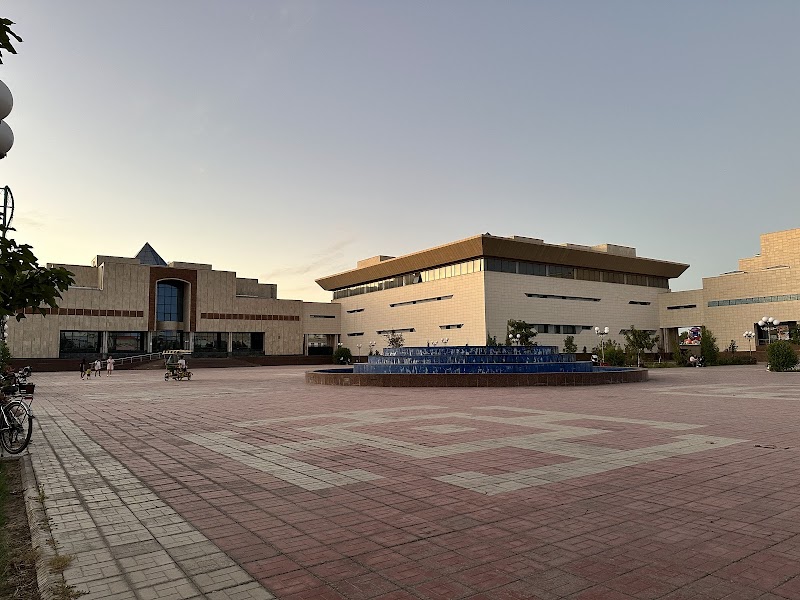 Fontan - Nukus - Uzbekistan - booked ai
