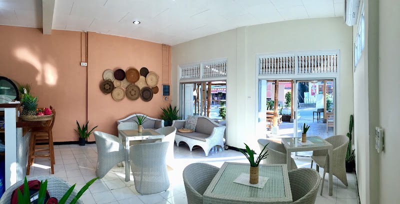 Bamboo Cafe - Labuan Bajo - Indonesia - booked ai