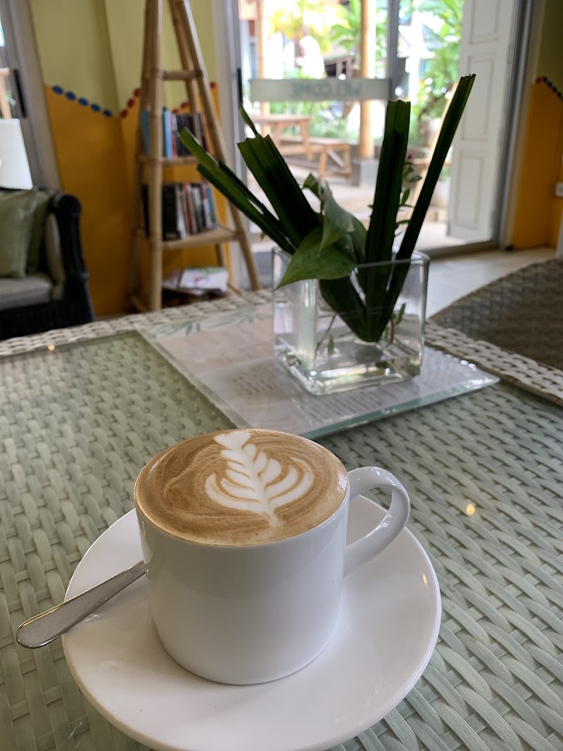 Bamboo Cafe - Labuan Bajo - Indonesia - booked ai